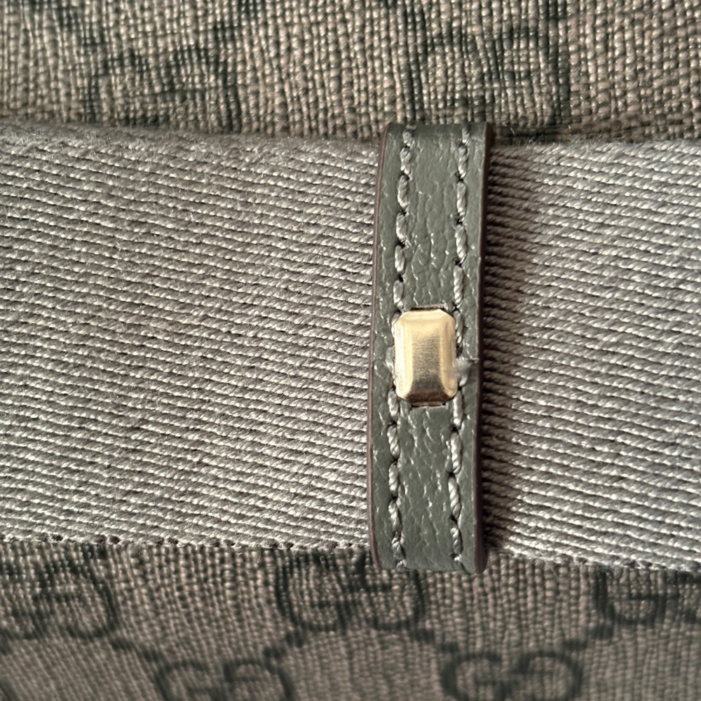 Gucci GG Supreme Small Belt Bag (Convertible Crossbody) - Picture 10 of 15